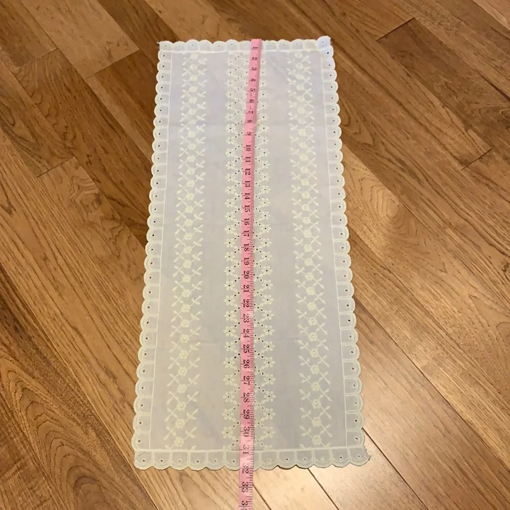 Pretty Vintage Table Runner Estate Sale Pick